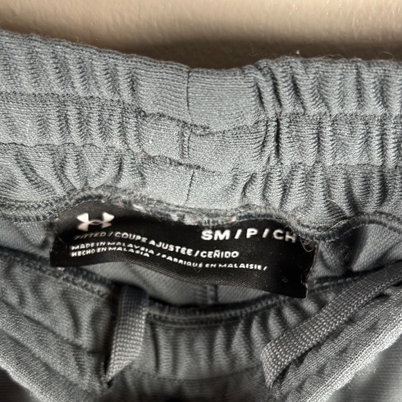 Under Armour Gray Athletic Pants - Picture 5 of 6